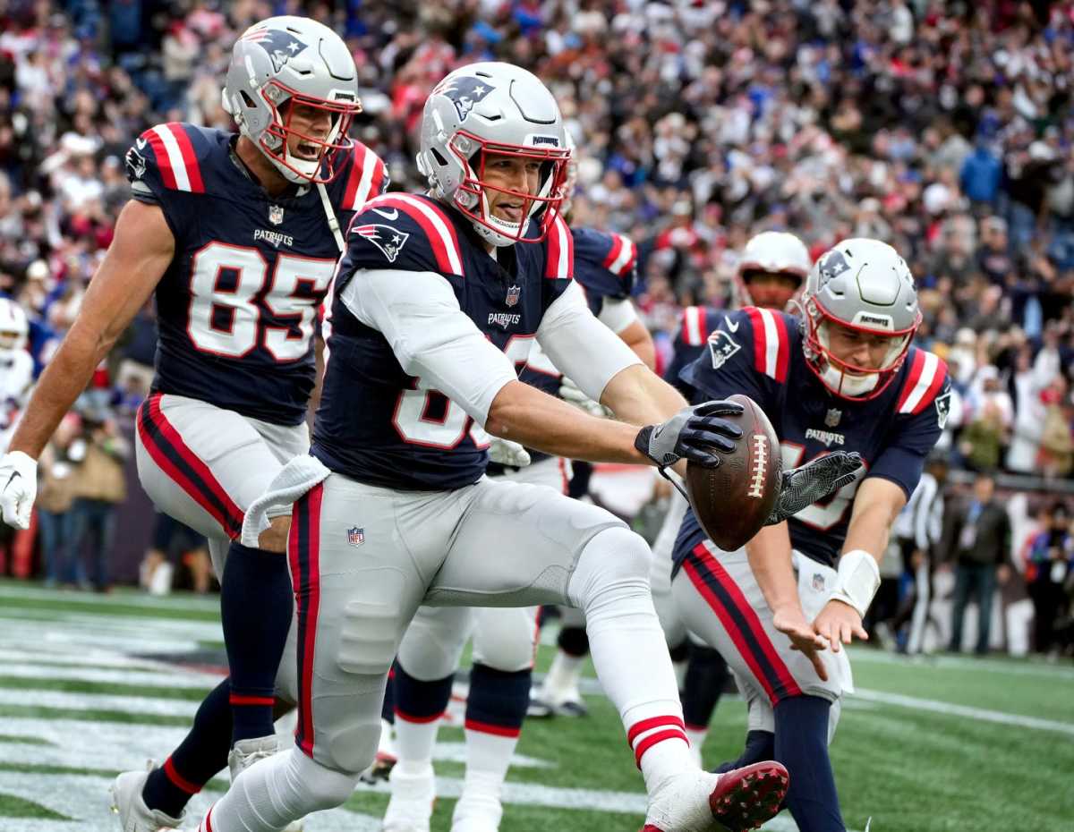 New England tight end Mike Gesicki celebrates his end zone reception with 12 seconds left to put the Patriots in the lead for their 29-25 win over Buffalo.